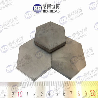 Sic / Silicon Carbide tấm chống đạn / gạch được sử dụng trong bảo vệ giáp hạng nặng, xe bọc thép