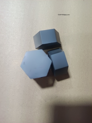 Lớp gạch đạn đạo Silicon Carbide Boron Carbide cho độ cứng cao và bảo vệ đạn đạo tốt hơn