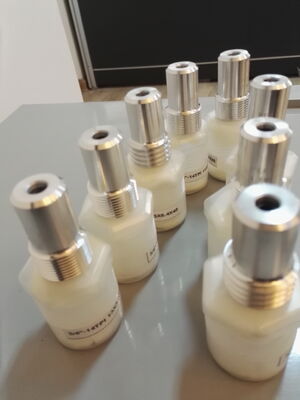 Boron Carbide Nozzle với M10x1.0 Fine Thread và thiết kế nhỏ gọn 50x15mm để thổi cát chính xác